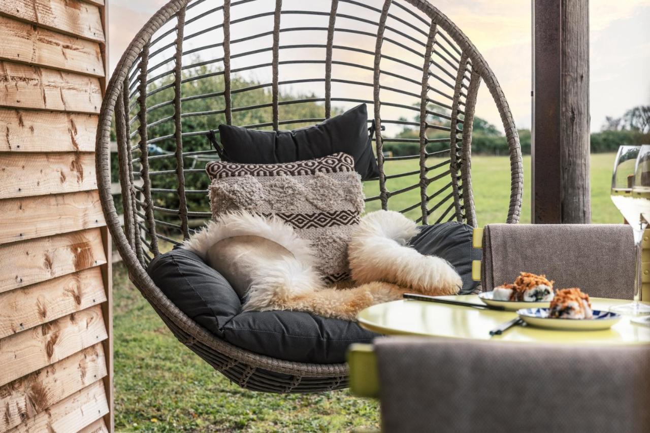 The Treehouse At Humblebee Hall 우스터 외부 사진