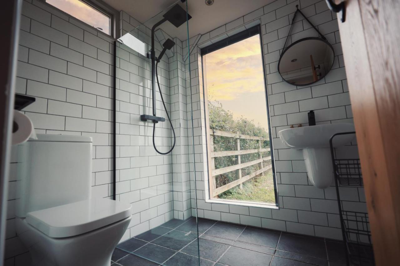 The Treehouse At Humblebee Hall 우스터 외부 사진